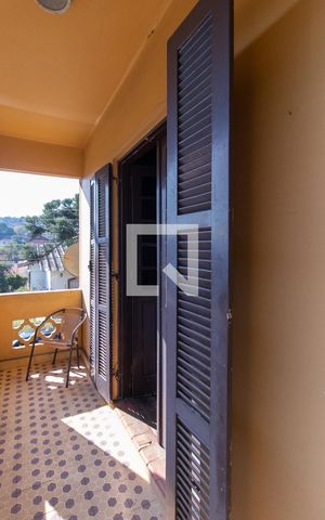 Casa à venda com 300m², 5 quartos e 1 vaga Casa à venda com 300m², 5 quartos e 1 vagaVaranda do quarto 2