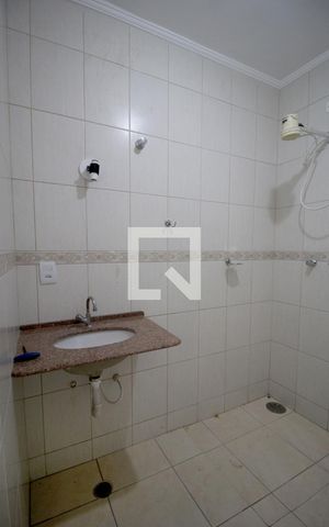 Casa para alugar com 191m², 6 quartos e 4 vagasBanheiro 1