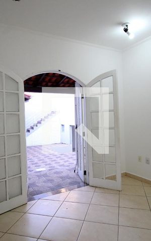 Casa para alugar com 191m², 6 quartos e 4 vagasSuíte 