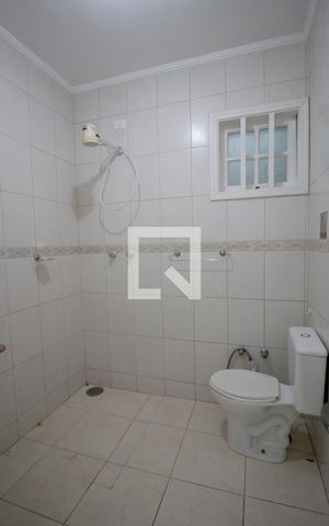 Casa para alugar com 191m², 6 quartos e 4 vagasBanheiro 1
