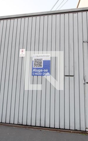 Casa para alugar com 191m², 6 quartos e 4 vagasFachada