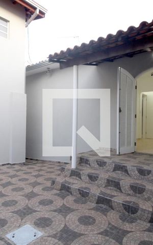 Casa para alugar com 191m², 6 quartos e 4 vagasQuintal