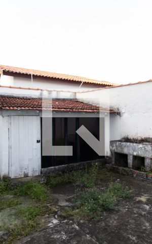 Casa para alugar com 177m², 2 quartos e 2 vagas Casa para alugar com 177m², 2 quartos e 2 vagasÁrea de serviço e quintal