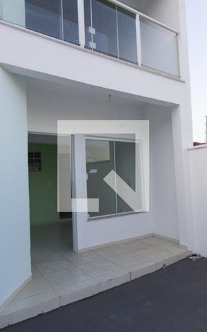 Casa para alugar com 177m², 2 quartos e 2 vagas Casa para alugar com 177m², 2 quartos e 2 vagasGaragem