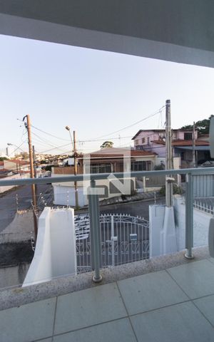 Casa para alugar com 177m², 2 quartos e 2 vagas Casa para alugar com 177m², 2 quartos e 2 vagasVaranda