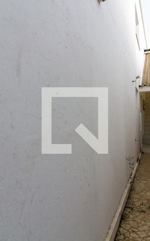 Casa para alugar com 177m², 2 quartos e 2 vagas Casa para alugar com 177m², 2 quartos e 2 vagasCorredor