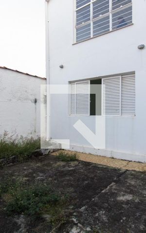 Casa para alugar com 177m², 2 quartos e 2 vagas Casa para alugar com 177m², 2 quartos e 2 vagasÁrea de serviço e quintal