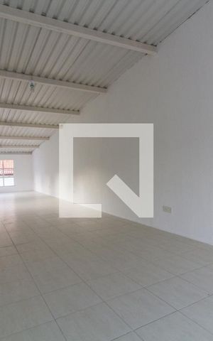 Casa para alugar com 177m², 2 quartos e 2 vagas Casa para alugar com 177m², 2 quartos e 2 vagasÁrea comum - Salão de festas