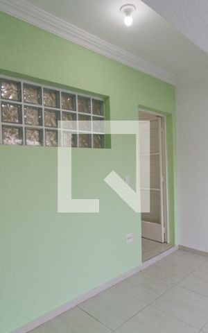 Casa para alugar com 177m², 2 quartos e 2 vagas Casa para alugar com 177m², 2 quartos e 2 vagasSala