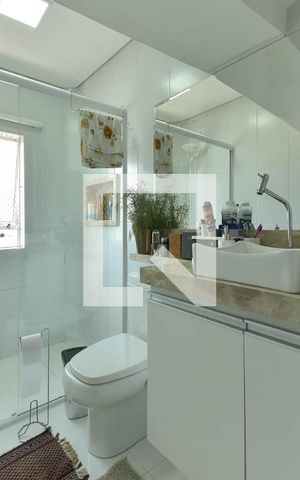 Casa de condomínio para alugar com 250m², 4 quartos e 2 vagas Casa de condomínio para alugar com 250m², 4 quartos e 2 vagasSuíte 4 - Banheiro