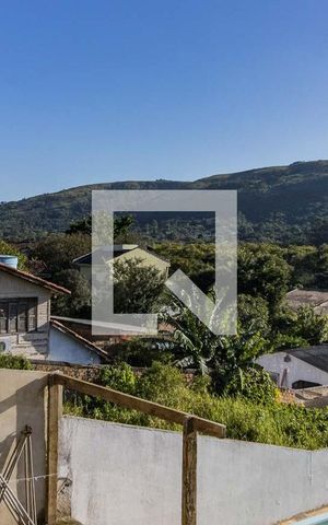 Casa à venda com 350m², 3 quartos e sem vaga Casa à venda com 350m², 3 quartos e sem vagavista