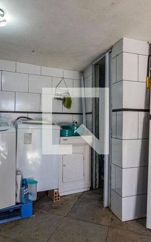 Casa à venda com 350m², 3 quartos e sem vaga Casa à venda com 350m², 3 quartos e sem vagaÁrea comum