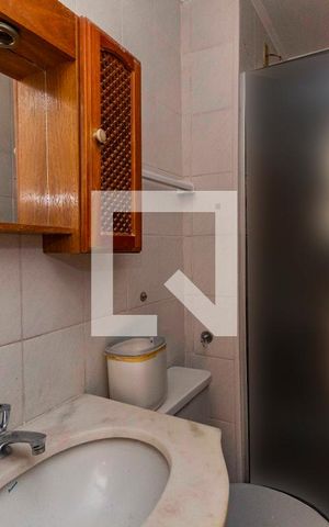 Apartamento à venda com 48m², 2 quartos e sem vaga Apartamento à venda com 48m², 2 quartos e sem vagaBanheiro