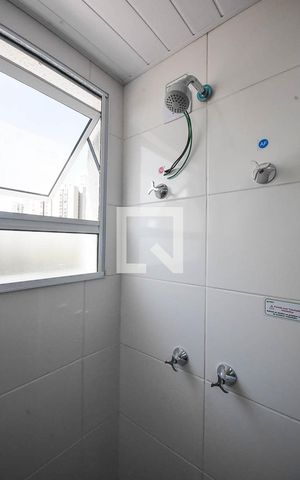 Apartamento à venda com 43m², 2 quartos e sem vaga Apartamento à venda com 43m², 2 quartos e sem vagaChuveiro do banheiro