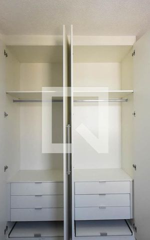 Apartamento à venda com 43m², 2 quartos e sem vaga Apartamento à venda com 43m², 2 quartos e sem vagaArmário do quarto 1