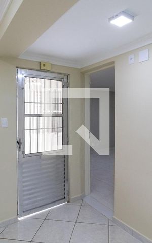 Casa à venda com 70m², 2 quartos e sem vagaSala