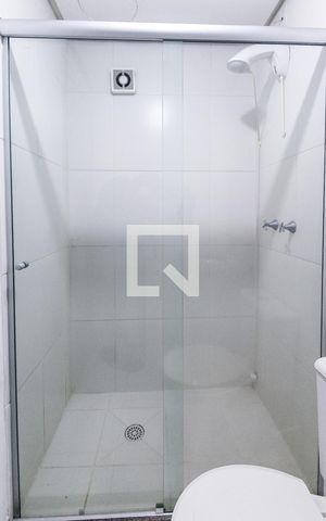 Apartamento à venda com 48m², 2 quartos e 1 vaga Apartamento à venda com 48m², 2 quartos e 1 vagaBanheiro