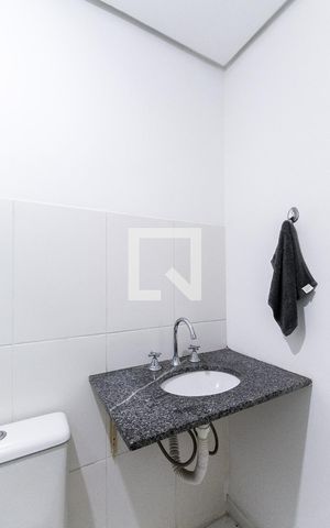 Apartamento à venda com 48m², 2 quartos e 1 vaga Apartamento à venda com 48m², 2 quartos e 1 vagaBanheiro