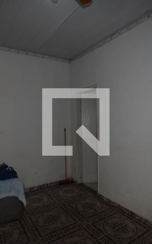 Casa para alugar com 300m², 1 quarto e 2 vagasSala