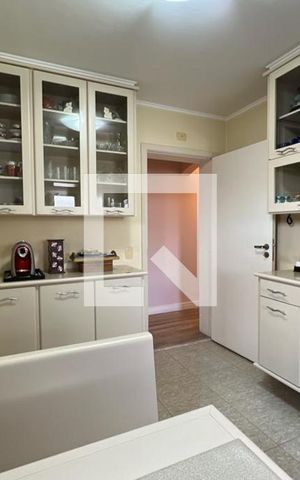 Apartamento para alugar com 180m², 4 quartos e 3 vagas Apartamento para alugar com 180m², 4 quartos e 3 vagasCopa