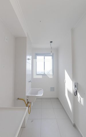 Apartamento à venda com 39m², 2 quartos e sem vaga Apartamento à venda com 39m², 2 quartos e sem vagaCozinha e serviçoCozinha e serviço