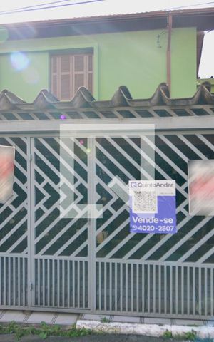 Casa à venda com 136m², 2 quartos e 2 vagasFachada