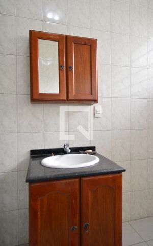 Casa à venda com 136m², 2 quartos e 2 vagasBanheiro