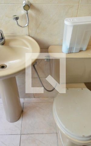 Casa à venda com 136m², 2 quartos e 2 vagasBanheiro de Serviço