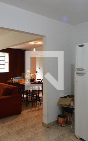 Casa à venda com 136m², 2 quartos e 2 vagasSala