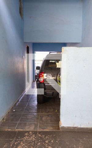 Casa à venda com 120m², 5 quartos e 5 vagas Casa à venda com 120m², 5 quartos e 5 vagasGaragem