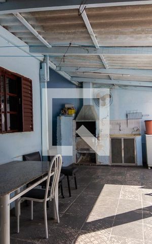 Casa à venda com 120m², 5 quartos e 5 vagas Casa à venda com 120m², 5 quartos e 5 vagasÁrea de Serviço