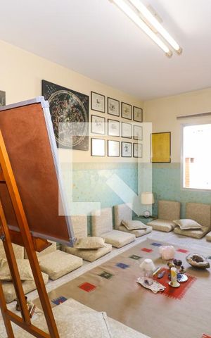 Casa à venda com 260m², 3 quartos e 4 vagas Casa à venda com 260m², 3 quartos e 4 vagasSala 3