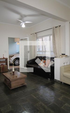 Casa à venda com 174m², 3 quartos e 2 vagasSala