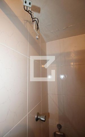 Casa à venda com 174m², 3 quartos e 2 vagasBanheiro externo