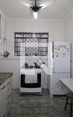 Casa à venda com 174m², 3 quartos e 2 vagasCozinha