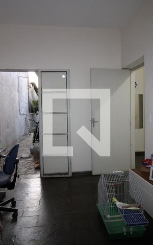 Casa à venda com 174m², 3 quartos e 2 vagasQuarto 1