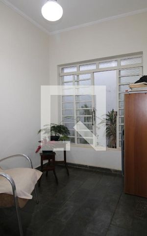 Casa à venda com 174m², 3 quartos e 2 vagasSala