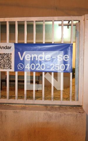 Casa à venda com 174m², 3 quartos e 2 vagasPlaquinha