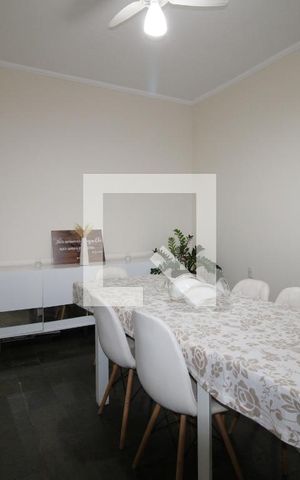 Casa à venda com 174m², 3 quartos e 2 vagasSala de jantar