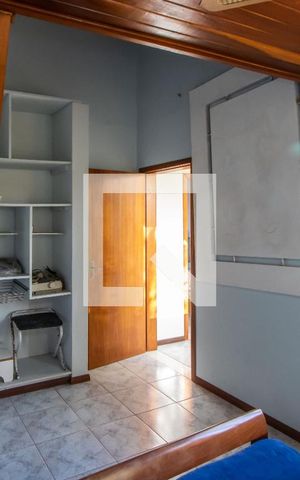Casa à venda com 232m², 4 quartos e 6 vagas Casa à venda com 232m², 4 quartos e 6 vagasQuarto 1
