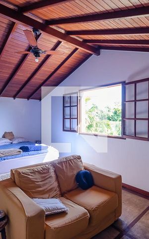 Casa de condomínio à venda com 250m², 5 quartos e 2 vagas Casa de condomínio à venda com 250m², 5 quartos e 2 vagasSuíte 4