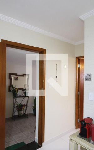 Casa à venda com 140m², 5 quartos e 2 vagasSala