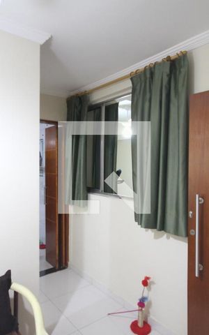 Casa à venda com 140m², 5 quartos e 2 vagasSala
