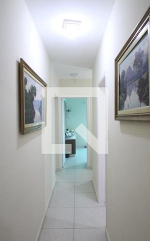 Casa à venda com 140m², 5 quartos e 2 vagasCorredor