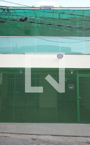 Casa à venda com 140m², 5 quartos e 2 vagasFachada