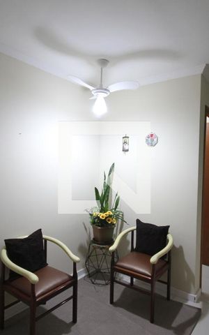 Casa à venda com 140m², 5 quartos e 2 vagasSala