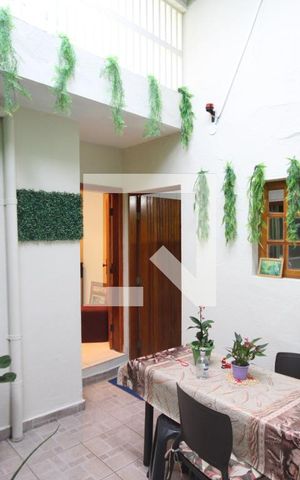 Casa à venda com 140m², 5 quartos e 2 vagasQuintal