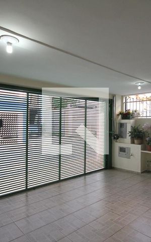 Casa à venda com 140m², 5 quartos e 2 vagasGaragem