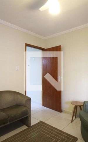 Casa à venda com 140m², 5 quartos e 2 vagasSala