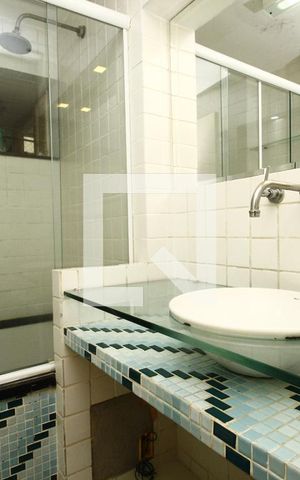 Apartamento à venda com 70m², 3 quartos e sem vagaBanheiro Social